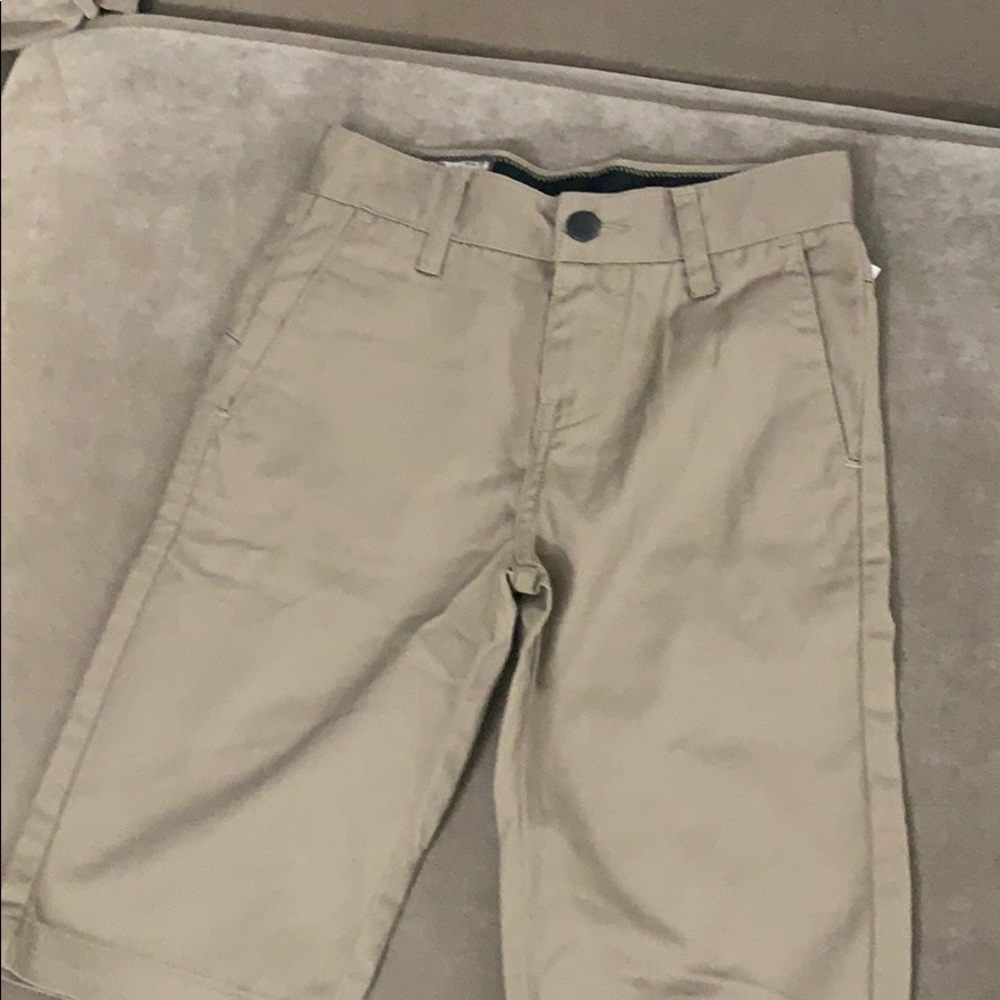 Volcom khaki shorts